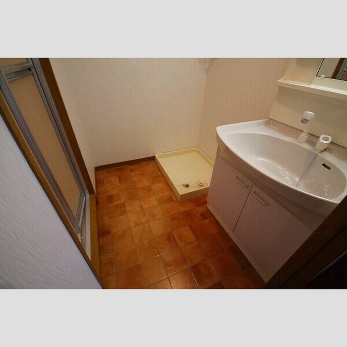 物件内観写真8　(洗面)