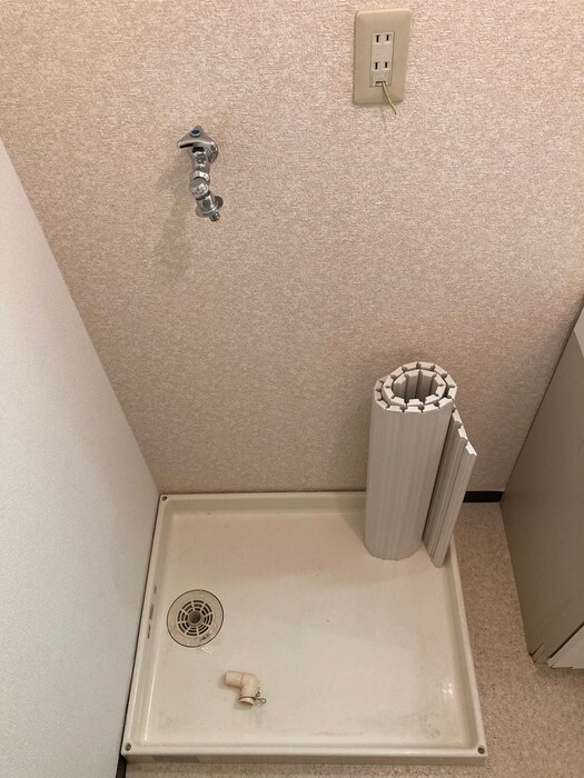 物件内観写真13　(洗濯機置場)