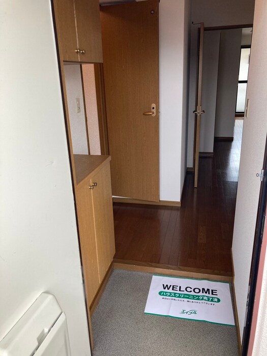 物件内観写真17　(玄関)