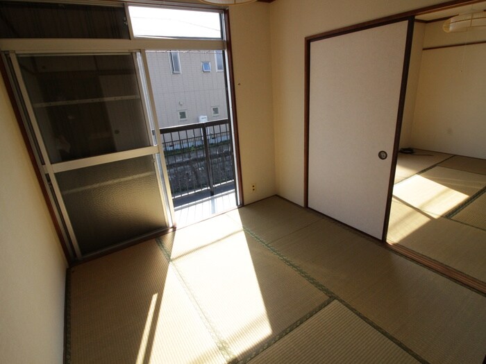 物件内観写真8　(居室)