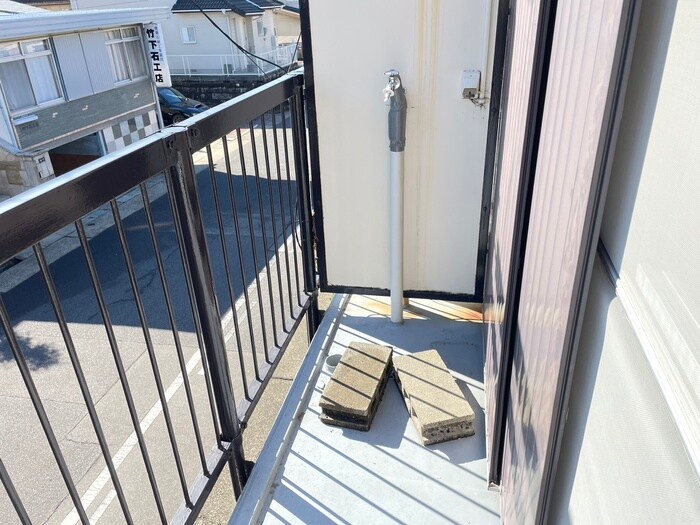 物件内観写真15　(洗濯機置場)