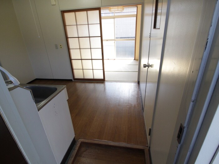 物件内観写真17　(玄関)