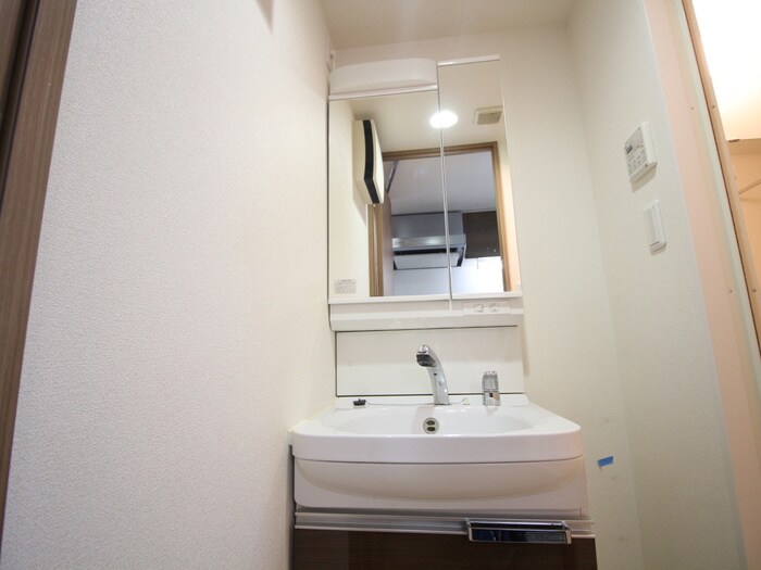 物件内観写真13　(洗面)