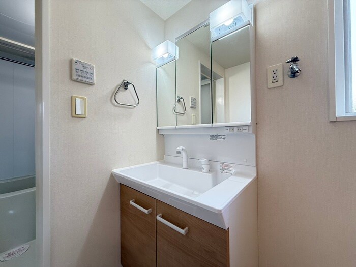 物件内観写真12　(洗面)