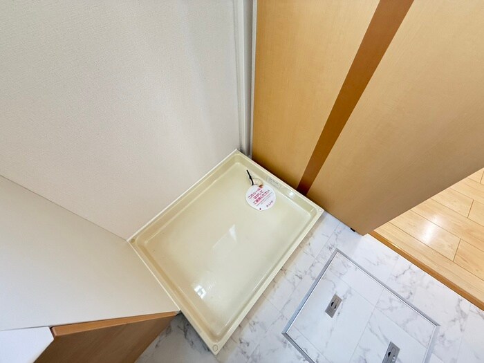 物件内観写真14　(洗濯機置場)