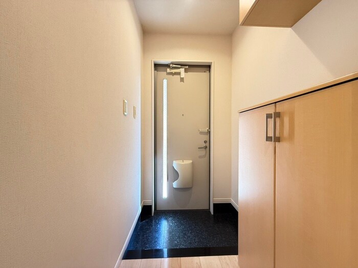 物件内観写真15　(玄関)