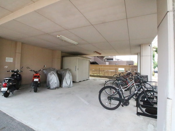 駐輪場