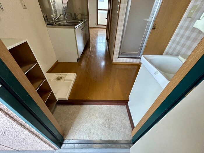 物件内観写真14　(玄関)