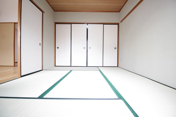 物件内観写真9　(居室)