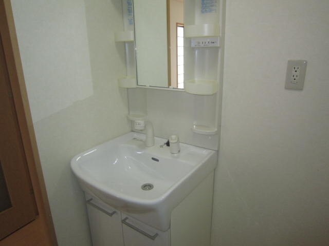 物件内観写真15　(洗面)