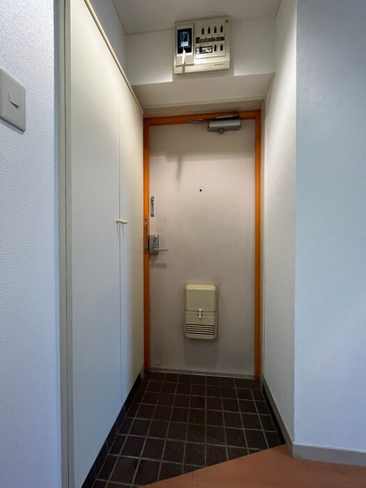 物件内観写真14　(玄関)