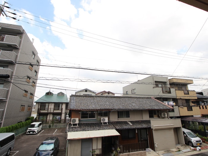 物件内観写真15　(室内からの展望)