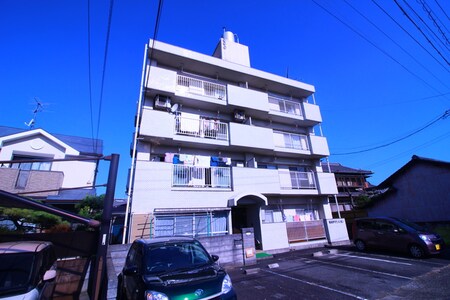 坂井戸マンション外観写真