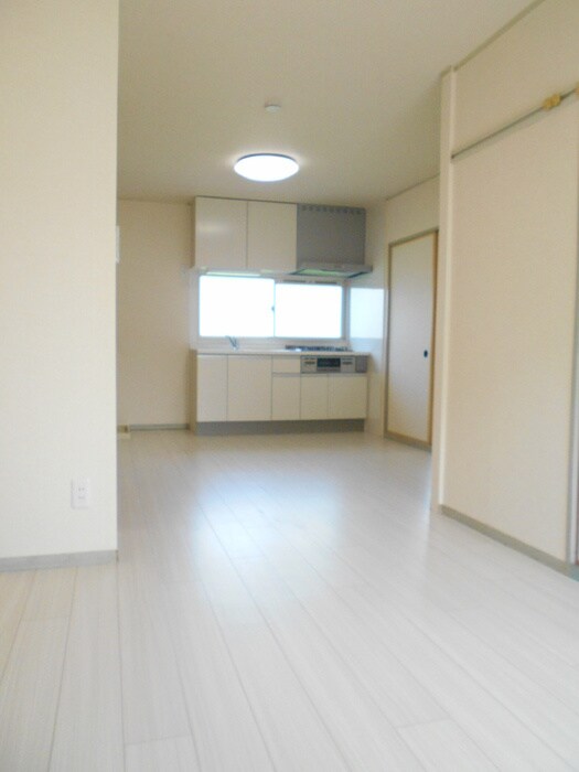 物件内観写真4　(居室)