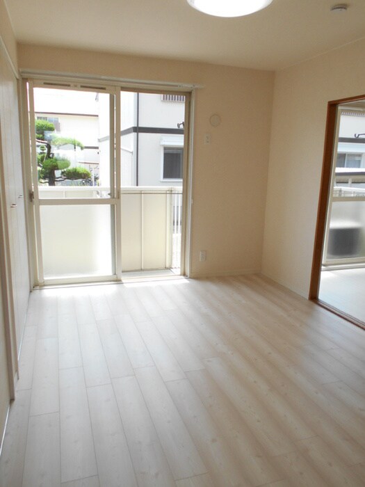 物件内観写真5　(居室)