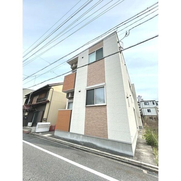 物件外観写真2　(外観写真)