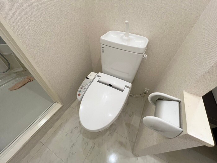 物件内観写真14　(トイレ)