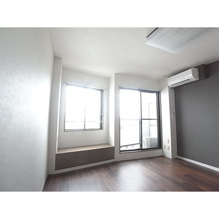 物件内観写真4　(居室)