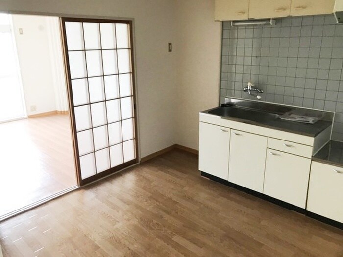 物件内観写真4　(居室)