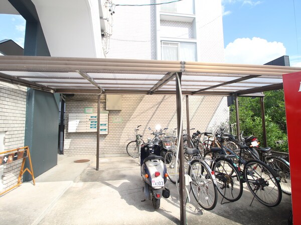 駐輪場