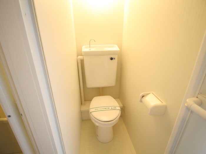 物件内観写真12　(トイレ)