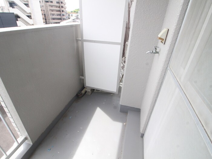 物件内観写真14　(洗濯機置場)