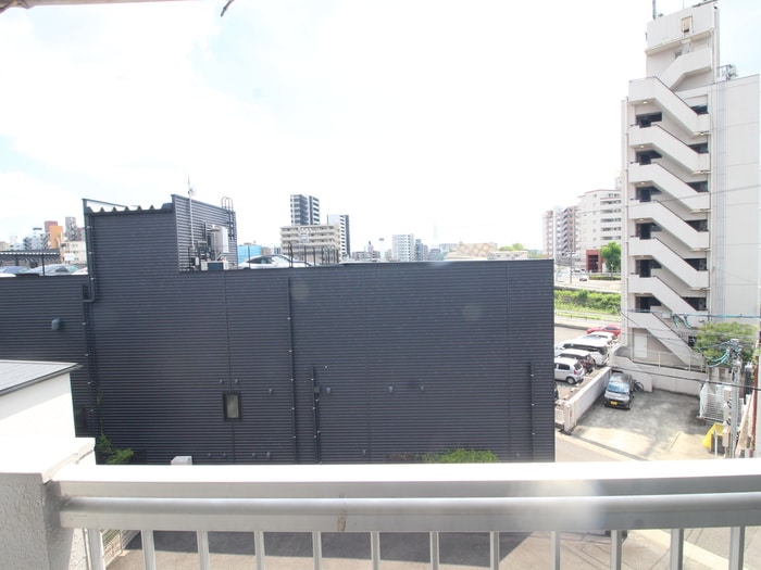 物件内観写真16　(室内からの展望)