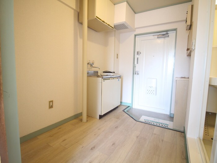 物件内観写真17　(廊下)