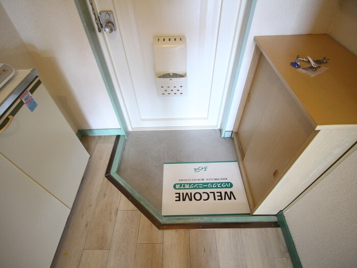 物件内観写真18　(玄関)