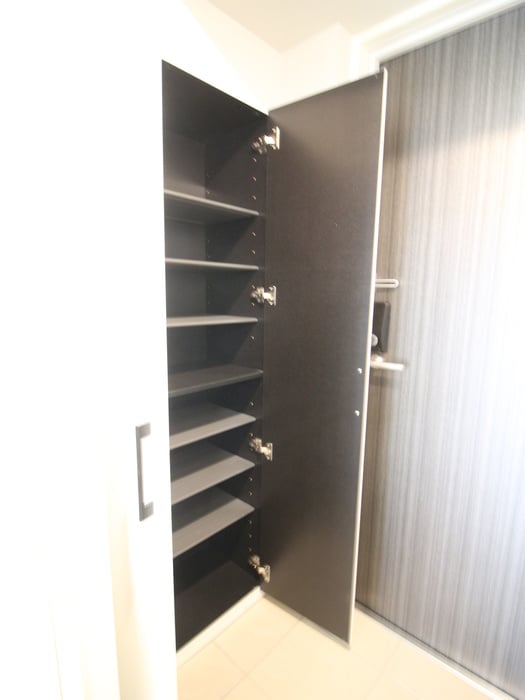 物件内観写真4　(靴箱)