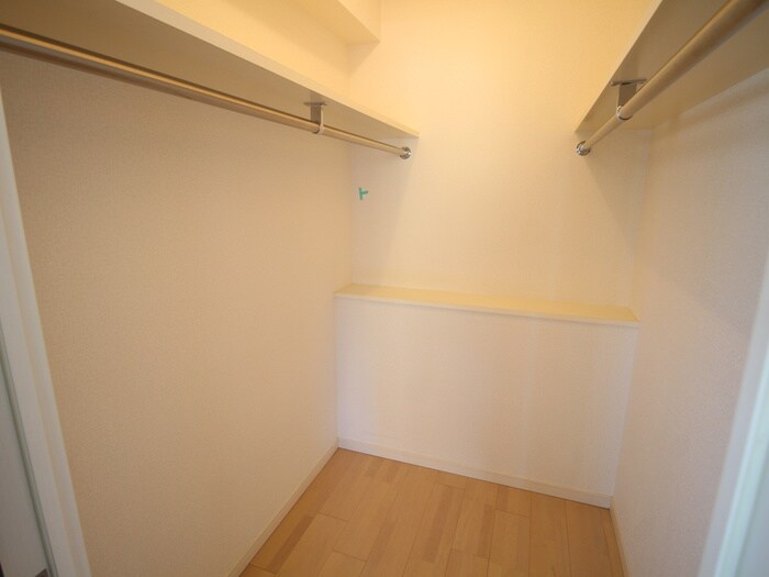物件内観写真13　(収納)