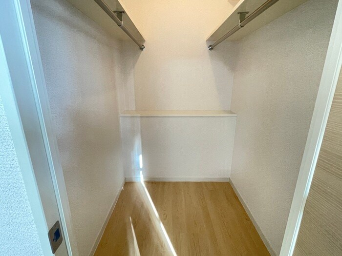 物件内観写真16　(収納)