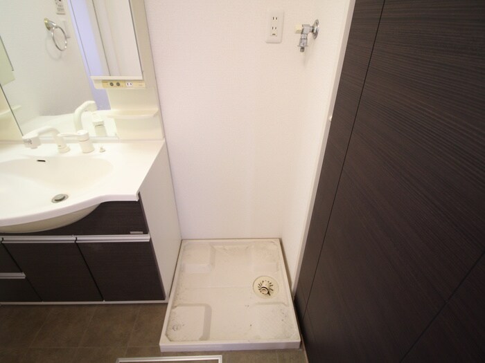 物件内観写真21　(洗濯機置場)