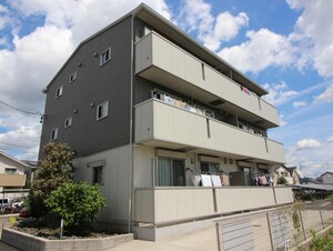 マリールタウンⅢ　Ｂ棟外観写真