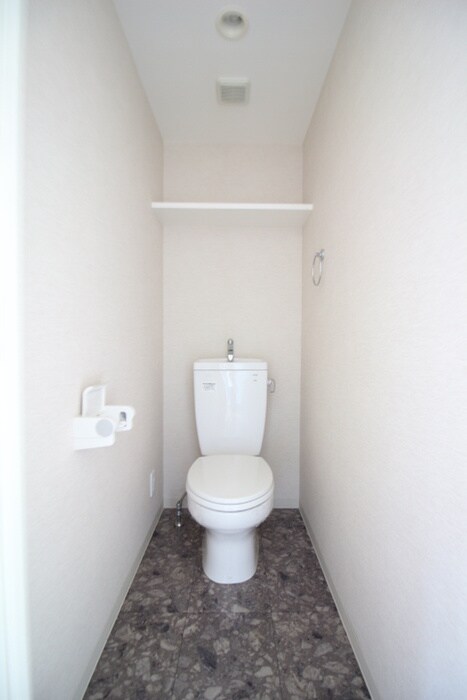 物件内観写真9　(トイレ)