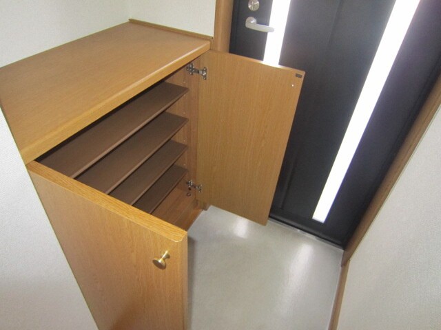 物件内観写真10　(靴箱)