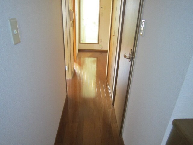 物件内観写真14　(廊下)