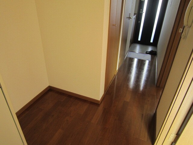 物件内観写真15　(廊下)