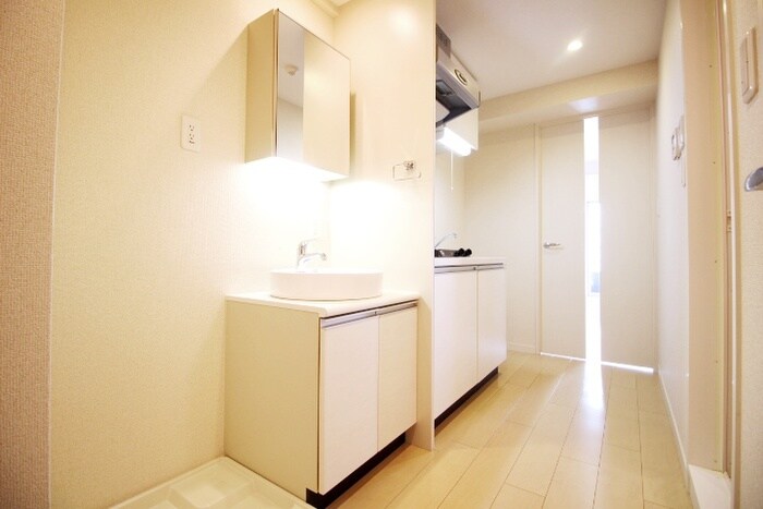 物件内観写真8　(廊下)