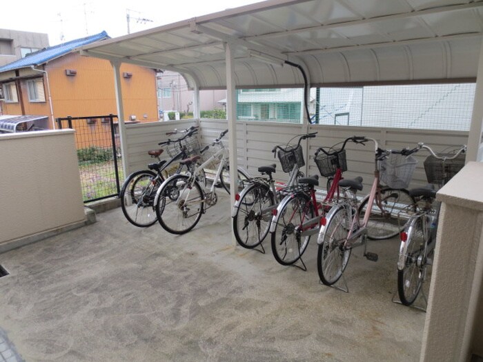 カ－サ大牧の駐輪場