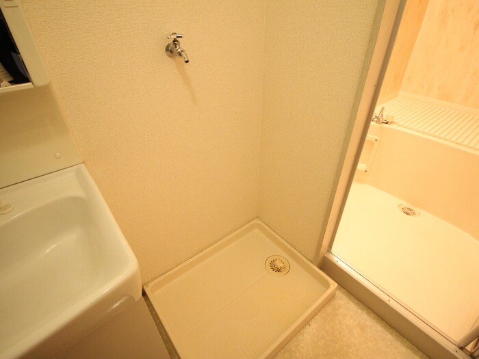 物件内観写真15　(洗濯機置場)