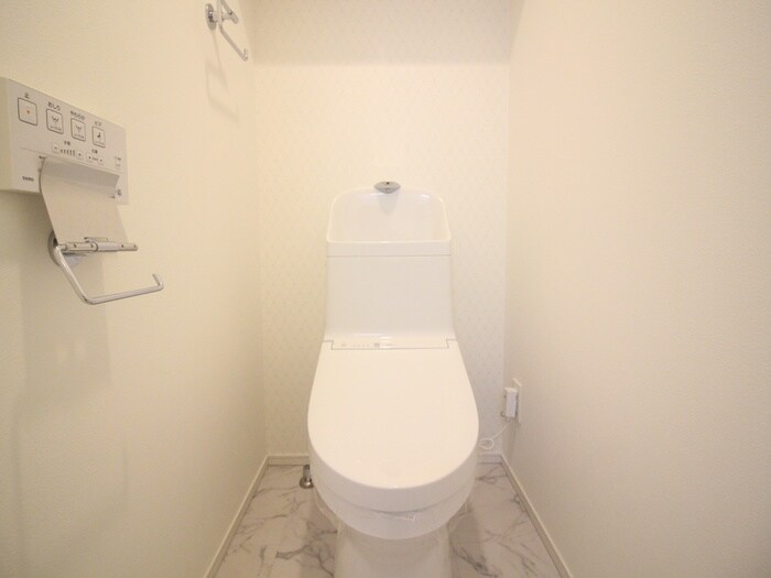 物件内観写真13　(トイレ)