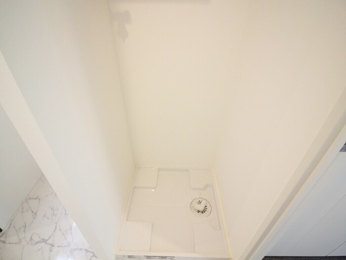 物件内観写真14　(洗濯機置場)