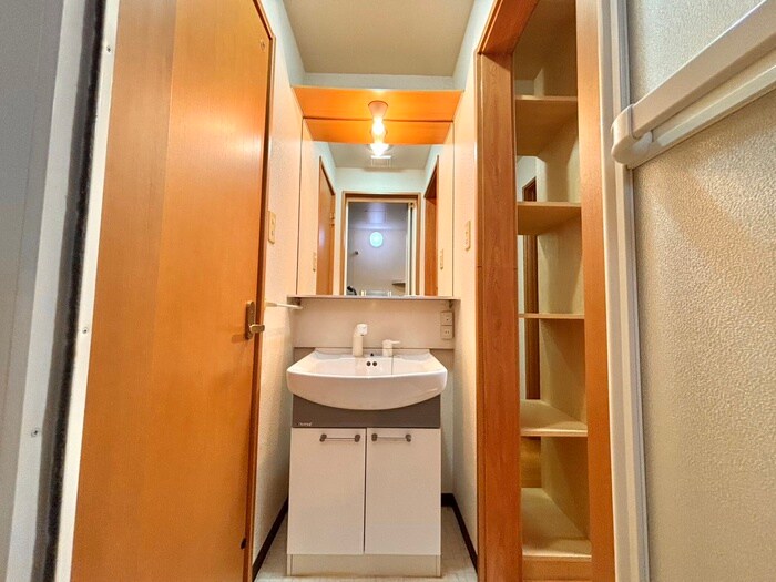 物件内観写真10　(洗面)