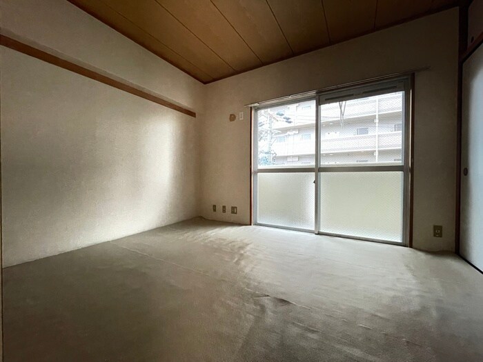 物件内観写真5　(居室)