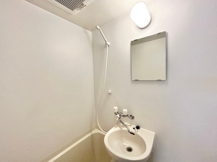 物件内観写真8　(洗面)