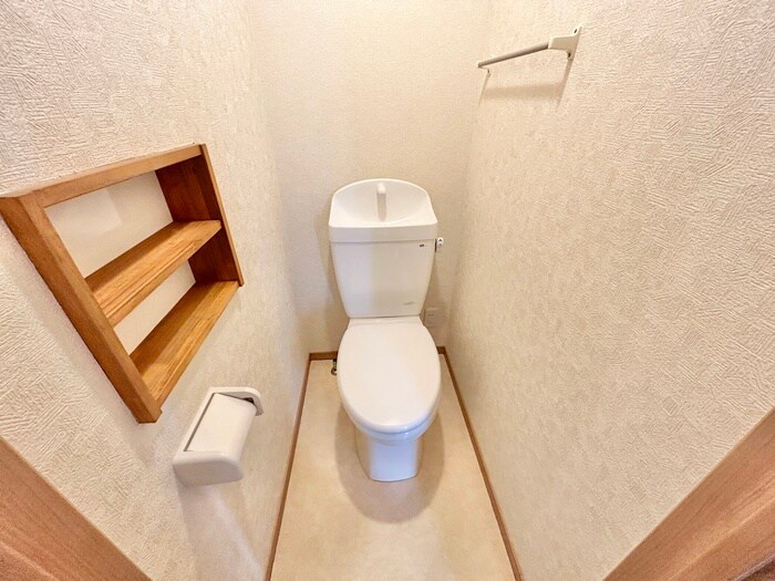 物件内観写真9　(トイレ)