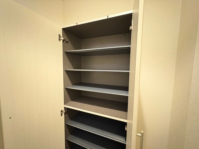 物件内観写真18　(靴箱)