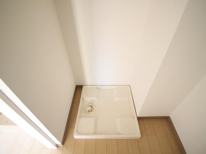 物件内観写真12　(洗濯機置場)