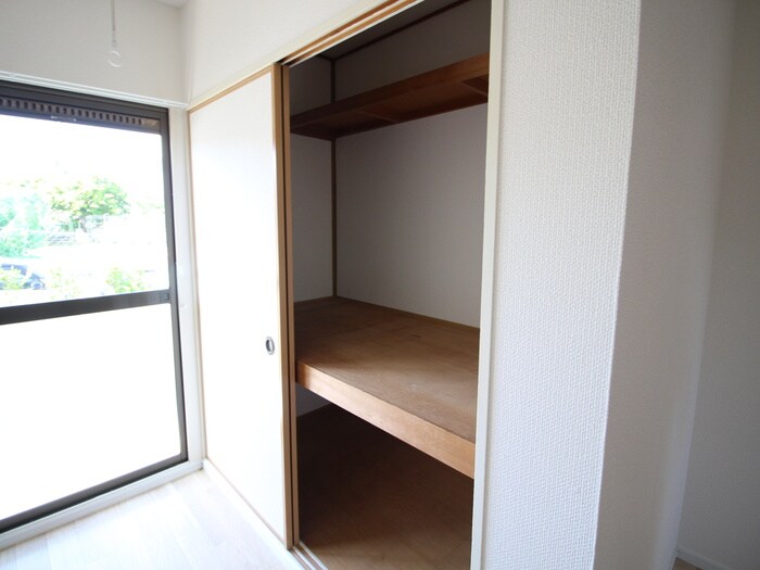 物件内観写真16　(収納)